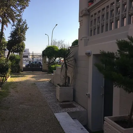 Sea Front To Rent